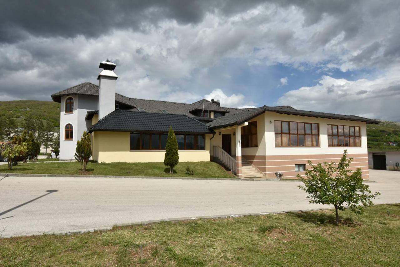 Motel Vujeva Livno Kültér fotó
